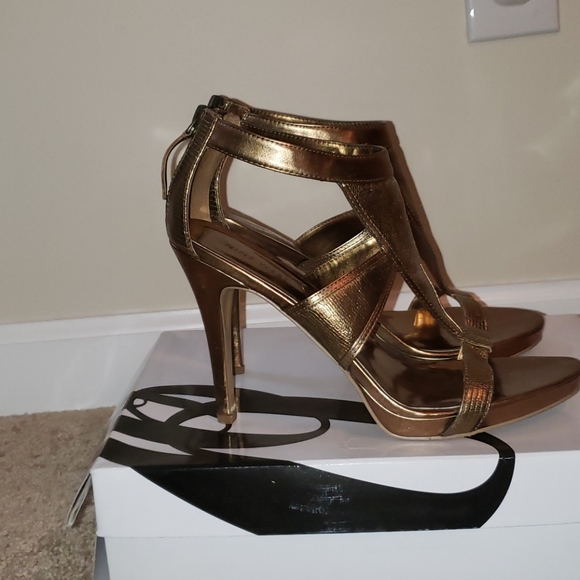 Nine West Sandals Size 8 - Picture 3 of 4